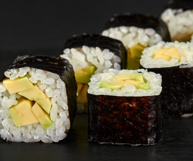 Маки с авокадо